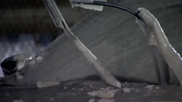 فیلم یخ زدگی کامل خودروها در فیلادلفیا