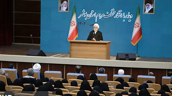  اگر وابستگان و نزدیکان فرد حکومتی درگیر فساد هستند باید با شدت برخورد شود 