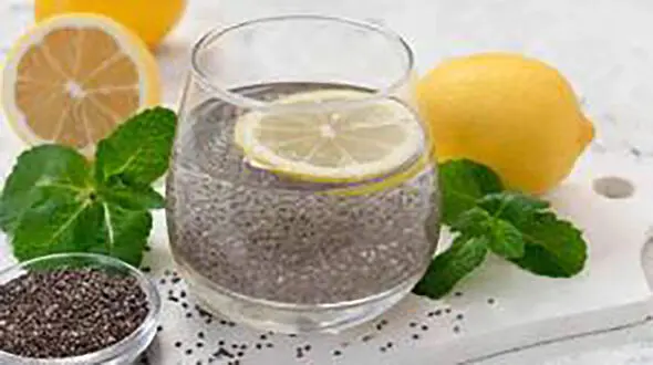 فواید بی نظیر نوشیدن آب لیمو و دانه چیا هر صبح