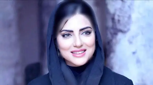 استایل بهاری و جذاب خرم سلطان ایرانی در اصفهان/ هلیا امامی اینبار شیک تر ظاهر شد !