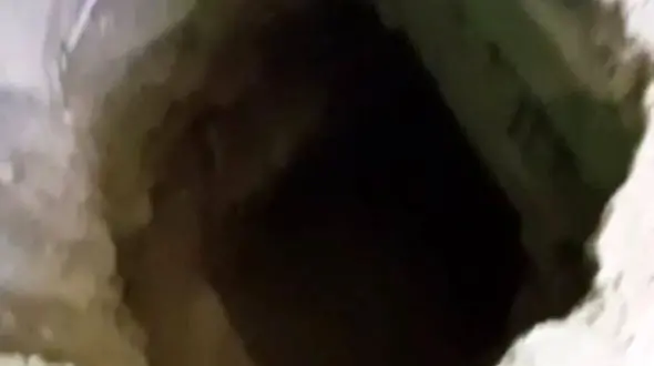 وسوسه گنج در امامزاده شاه کرامت الله خفر + عکس حفاری مقبره