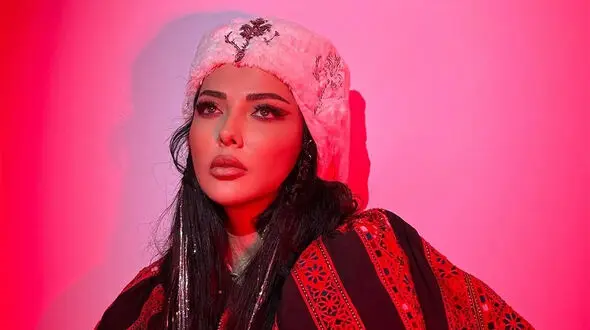 فیلم / لیلا اوتادی :خواننده حرفه ای آواز هستم ! /  سبک هایده و معین را دنبال می کنم !