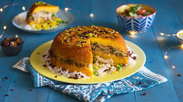 طرز تهیه ته چین مرغ با ماست چکیده و ترش