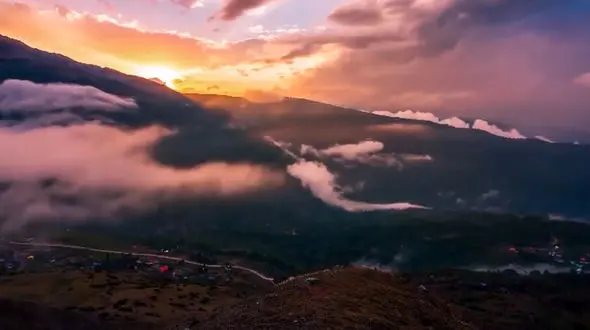 ببینید / نماهنگ انرژی بخش از طبیعت بکر "هراز" با همخوانی گروه رستاک + فیلم 