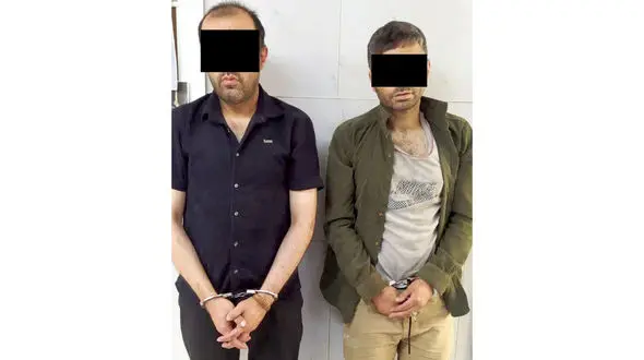 پایان سرقت های سریالی از خودروهای مشهد با تعقیب و گریز پلیسی/ دزدان پراید سوار پس از تصادف دستگیر شدند