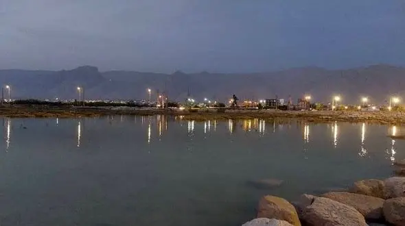 درخواست مردم:  توقف عملیات خاک‌ریزی و بتن‌ریزی در خورهای کنگان + فیلم