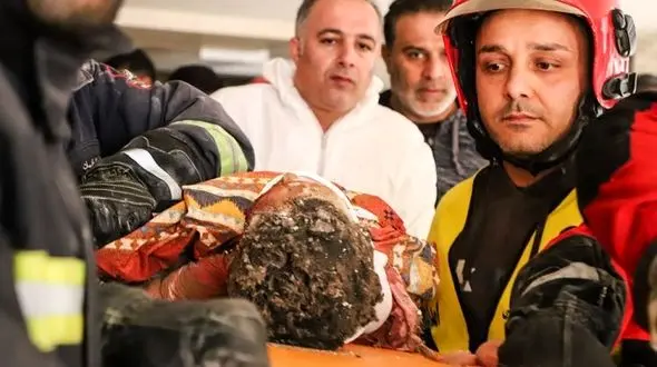 سوختن سام و ستایش و مرگ پدر در انفجار بادکنک های هلیومی جشن تولد / واقعیت در اهواز فاش شد + فیلم

