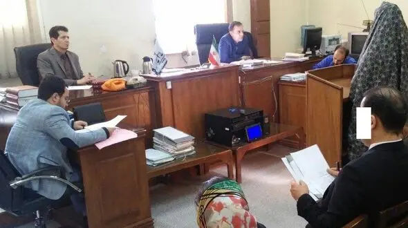 حکم عروس پلید تهرانی صادر شد / راز لباس سربازی در اتاق او چه بود؟ + عکس