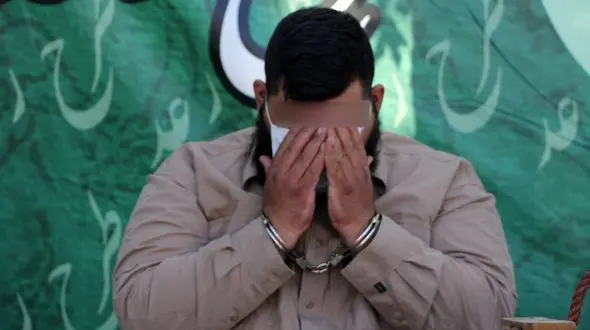 این مامور را می شناسید؟! / او خوب نقش بازی می کرد! + فیلم گفتگو