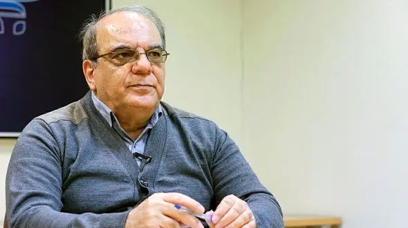 اصولگرایان فقط به فکر حفظ خود و منافع دوستانشان هستند