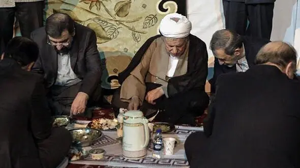 عکس جذاب ترین سفره افطاری  هاشمی رفسنجانی در ماه رمضان ! 