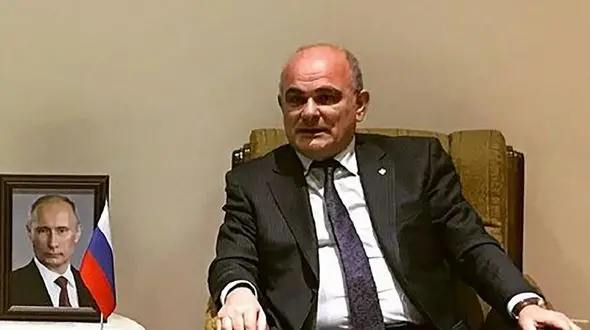 چرا حق سفیر روس را کف دستش نمی گذاریم؟