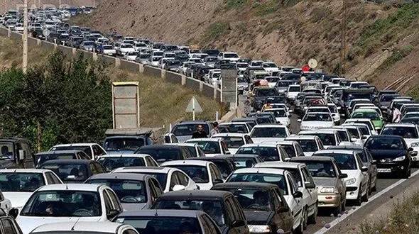 ترافیک پرحجم در جاده‌های منتهی به شمال