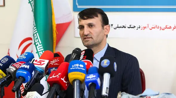 سخنگوی آموزش و پرورش : ورود نیروهای امنیتی به مدارس و بازداشت دانش‌آموزان کذب محض است