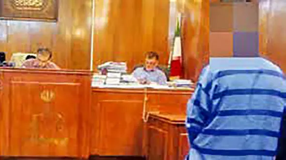 قاتل اشتباهی کفش های مقتول پوشید و لو رفت