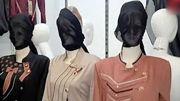 لحظه بریدن سر مانکن‌ها توسط طالبان! + فیلم 