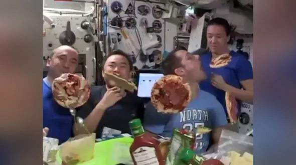 پیتزاهای فضایی را ببینید+ فیلم