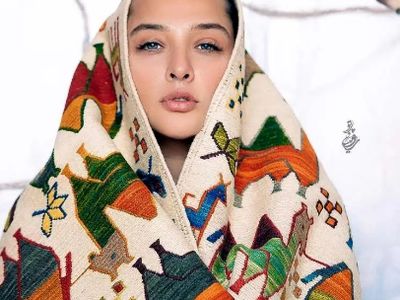 عکس لو رفته از آناهیتا درگاهی در حال سیگار کشیدن!!!