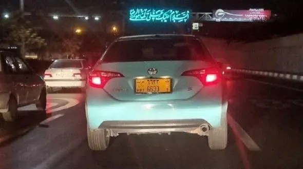 تصویری از تردد تاکسی‌های افغانستان در خیابان‌های مشهد