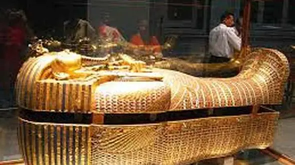  بازدیدکنندگان این معبد به طرز مرموزی می‌میرند! + عکس