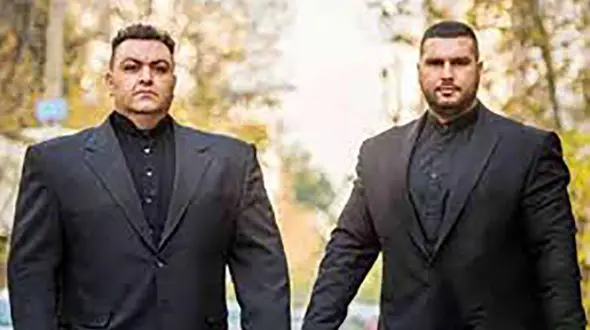 اجاره بادیگارد در دیوار! +عکس