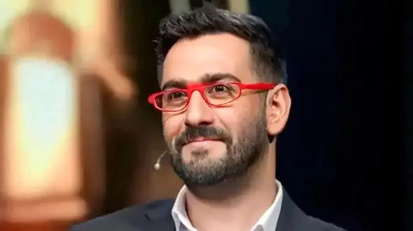 اولین عکس مادر فوق جوان و جذاب نیما شعبان نژاد / چرا در حمام عکس گرفتند؟!