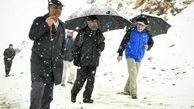 عکس یادگاری روحانی با جوانان در یک کوهپیمایی صبحگاهی زیر برف+عکس