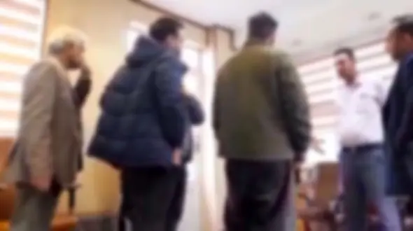 فروش هر خانه به چند نفر در فاز 2 پردیس/ تجمع مالکان سردرگم، مقابل سازمان جنگل ها و آبخیزداری + فیلم