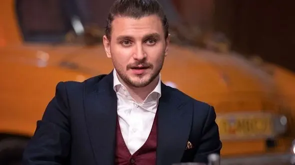 دارا حیایی؛ قرار بود فیلم شبی که ماه کامل شد بازی کنم ولی مادرم دوست نداشت سرم رو ببرن