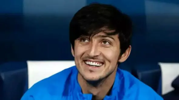 سردار آزمون محبوب ترین بازیکن ایرانی شد! + عکس