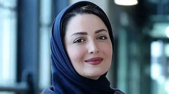 زیبایی مبهوت کننده دختر مو فرفری شیلا خداداد/ دریغ از ذره ای شباهت+عکس