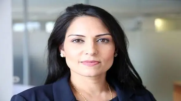 وزیر کشور انگلیس استعفا داد