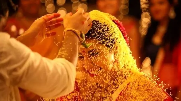 فیلم/ عقد باشکوه زوج هندی در حرم امام رضا  / تدارکات ویژه خادمین حرم برای پیوند آسمانی