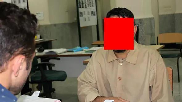 زنان جوان طعمه مکارانه یک شیاد حرفه ای