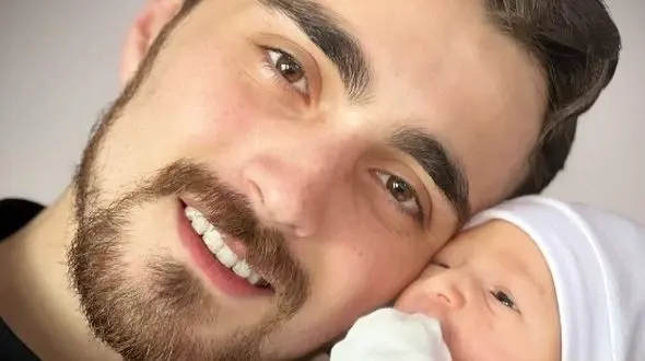 آغوش پدرانه سیداحمد خمینی برای دختر نازش ایران خانوم + عکس های خانوادگی و همسر زیبایش !