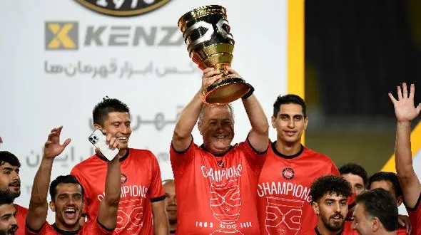 واکنش فدراسیون به دست ندادن اسکوچیچ با تاج: از خدا جوییم توفیق ادب!