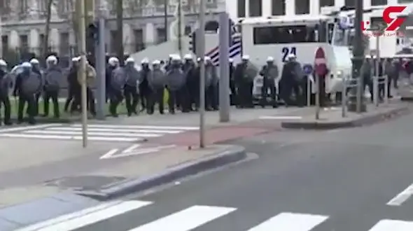 زرد پوشان شهر را به هم ریختند+فیلم