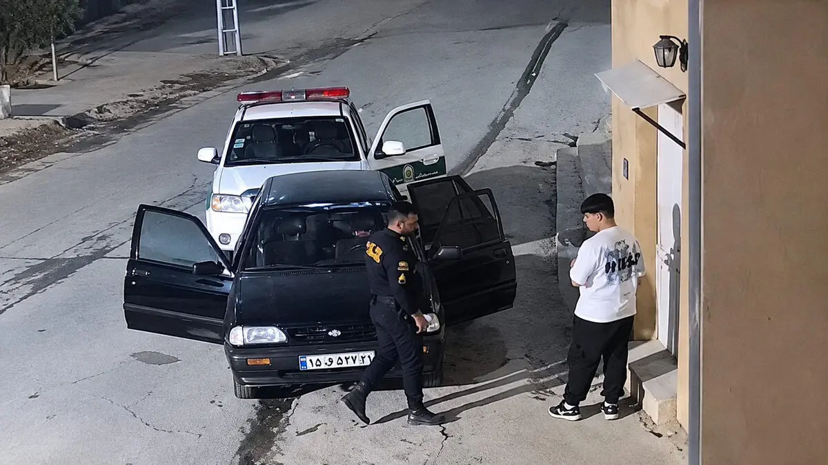 فیلم دلجویی رئیس پلیس راهور کردستان از دو نوجوان سنندجی