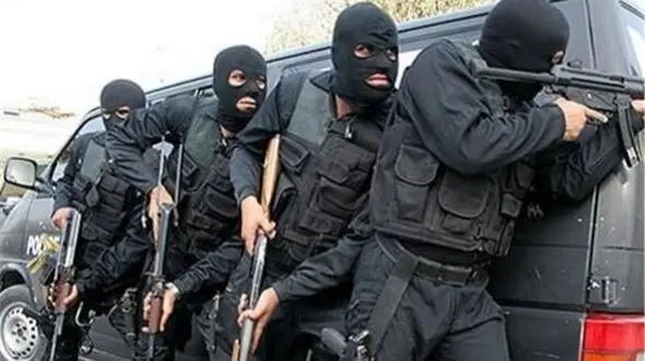 پایان گروگان‌گیری دختر 18 ساله در بم با وارد شدن پلیس