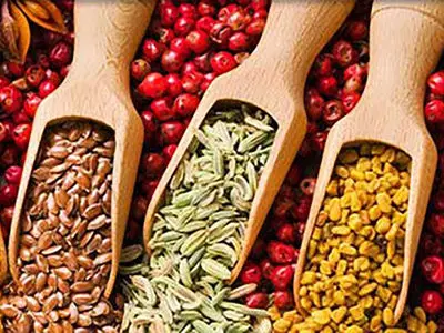 سردرد دارید؟ شاید تقصیر این ادویه‌ های آشپزخانه باشد