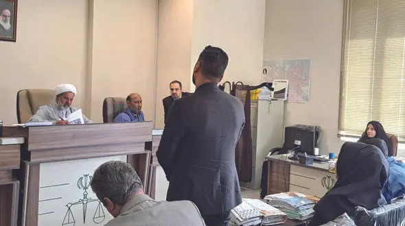 قصاص و 25 سال زندان برای قاتل دختر فیلم بردار مشهدی + عکس