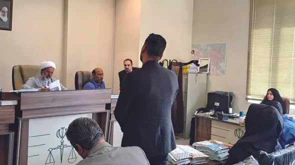 قصاص و 25 سال زندان برای قاتل دختر فیلم بردار مشهدی + عکس