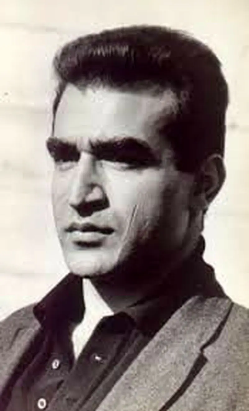 فریدون اسفندیاری