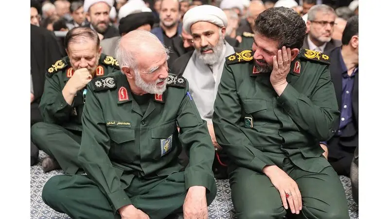سران قوا، مسئولان و کارگزاران نظام عصر امروز چهارشنبه با رهبر انقلاب اسلامی دیدار کردند. 