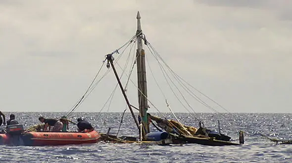 حمله مرگبار دزدان دریایی به قایقی در آب‌های آزاد
