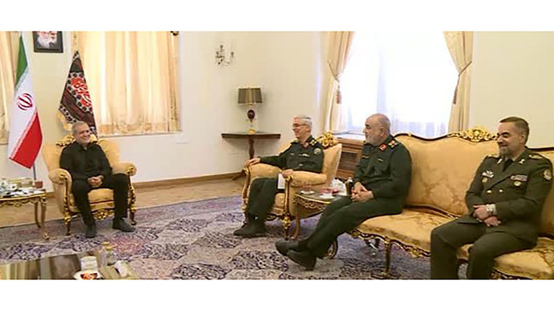 فرماندهان نظامی با دکتر مسعود پزشکیان رئیس‌جمهور منتخب دیدار و گفت‌وگو کردند