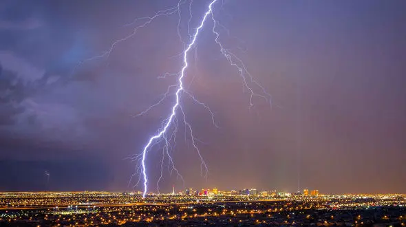 هوا خنک تر می شود/ هشدار وقوع سیلاب و صاعقه در 13 استان