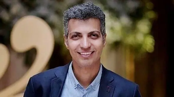 واکنش عادل فردوسی‌پور به قتل داریوش مهرجویی + عکس