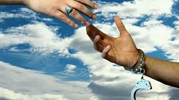 بخشش 2 اعدامی پای چوبه دار