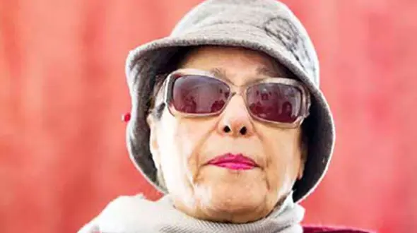 
گفت و گو با پری زنگنه خواننده موسیقی سبک اپرا / موسیقی دشمن تاریکی هاست
